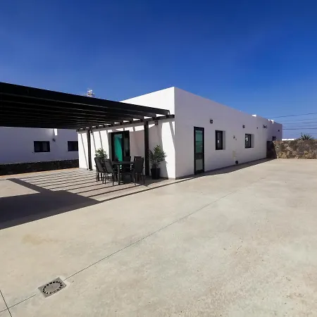 Casa Tenique Holiday home *