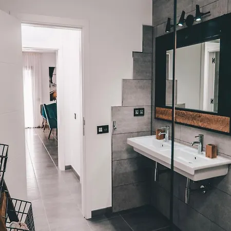 Semesterbostad Casa Tenique